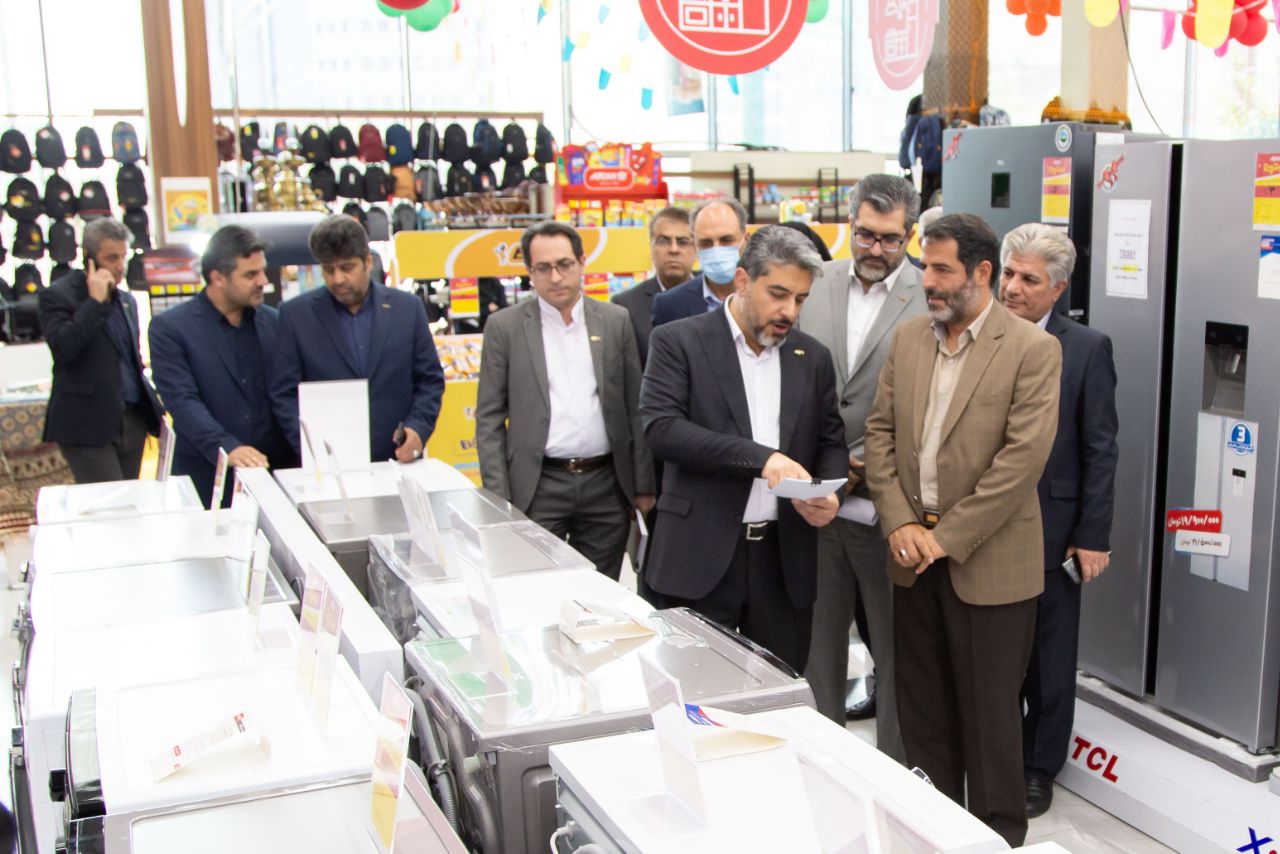 بازدید معاون خدمات شهری شهرداری تهران از فروشگاه شهروند بیهقی؛توسعه  فروش لوازم خانگی در فروشگاه‌های زنجیره‌ای شهروند رونمایی شد.