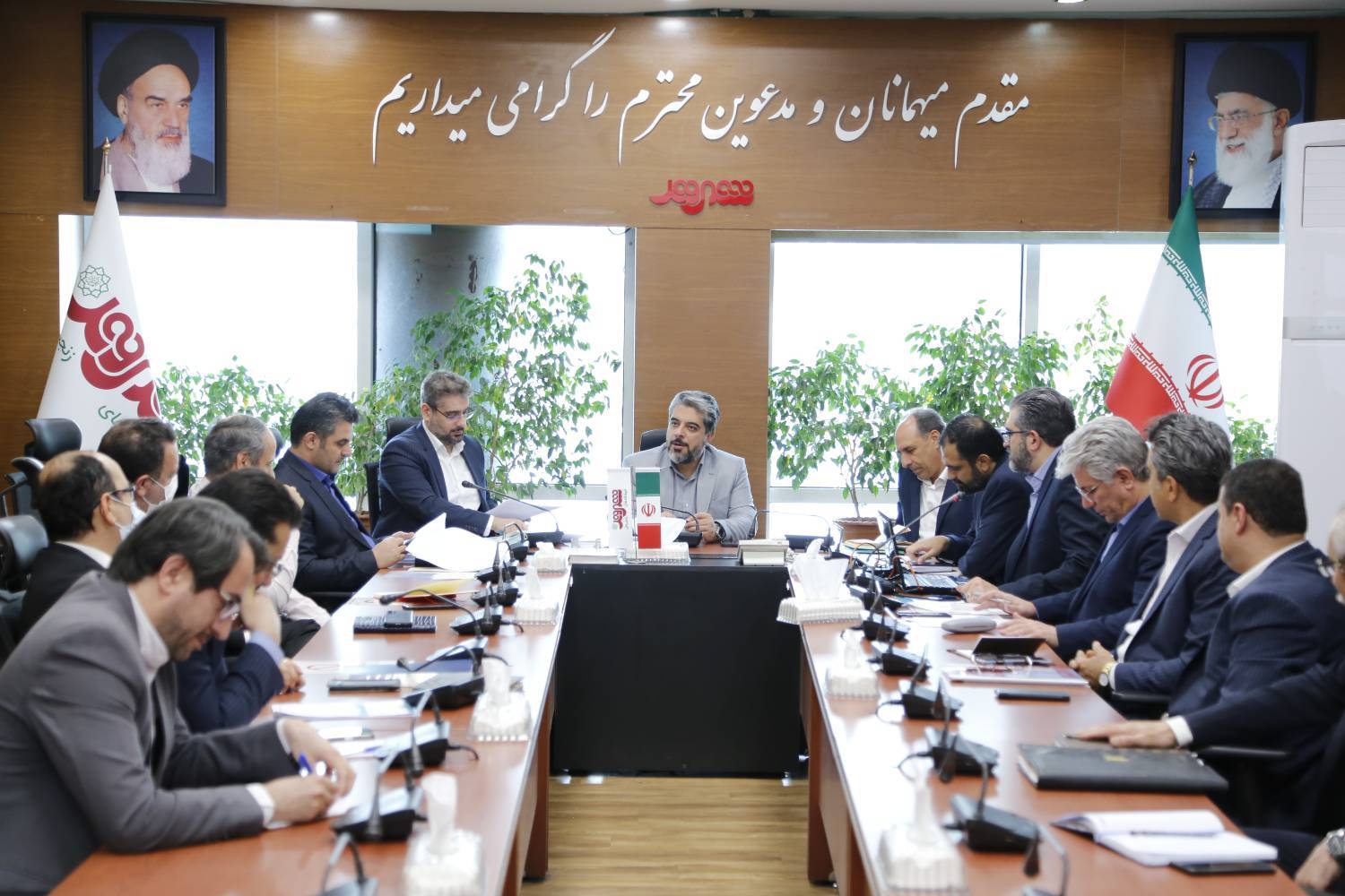 درنخستین جلسه شورای معاونین و مدیران شرکت شهروند در سال ۱۴۰۲ مطرح شد؛ تقویت فرهنگ کار و تدوین برنامه ۵ ساله شرکت شهروند 