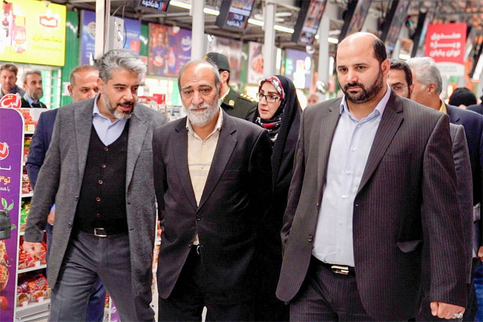 فروزنده در بازدید از شهروند/افزایش خدمات رسانی اولویت مدیریت شهری